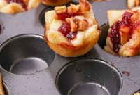 Cranberry Brie Bites: Mini Appetizers for Holidays & Parties
