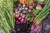 Fresh Farmers Market Salad Recipe with Seasonal Ingredients
