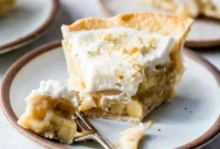 Creamy Banana Pudding Pie Recipe: Step-by-Step Dessert Guide