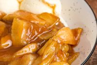 Cinnamon Baked Apples with Maple Glaze Recipe