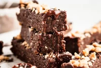 6-Ingredient Chocolate Peanut Protein Bars Sweetened with Dates