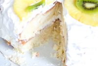 Tropical Layered Poke Cake Recipe for Bright, Fruity Desserts
