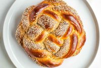 Sweet Round Challah Recipe: Soft, Shiny Braided Dinner Bread