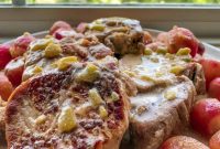 Pork Chops in Creamy Green Chile Sauce: Savory Mexican-Style Recipe