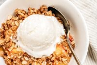 Perfect Peach Crisp Recipe for Summer Desserts