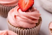Scratch Strawberry Cupcakes Recipe with Fresh Strawberry Frosting