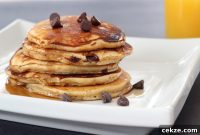 Fluffy Peanut Butter Chocolate Chip Pancakes Recipe