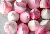 How to Make Perfect Meringue Kisses: Light, Crisp Homemade Treats