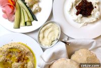 Toum Garlic Sauce Recipe: Authentic Lebanese Condiment Guide
