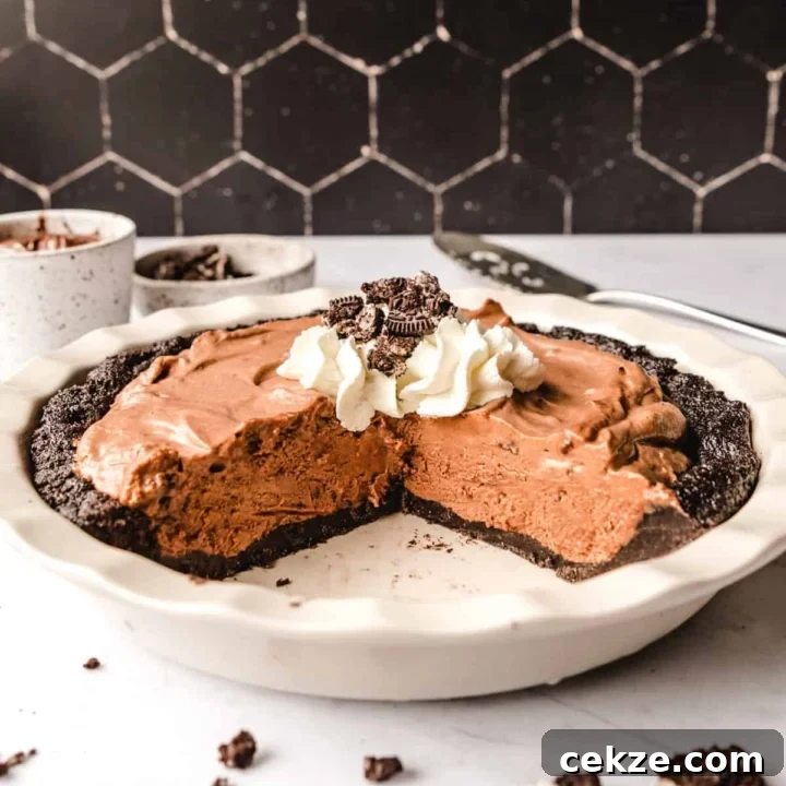 Bring this quick and easy No Bake Nutella Pie to your summer cookouts for a dessert everyone will enjoy without spending all day in the kitchen.