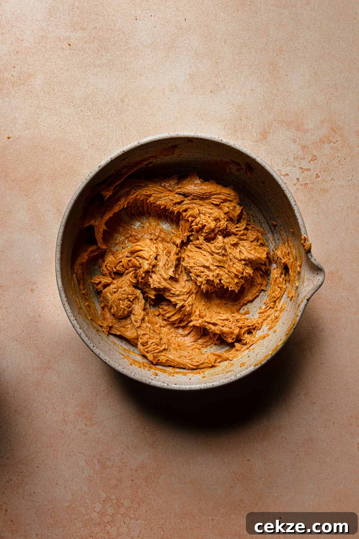 A bowl with pistachio caramel cream.