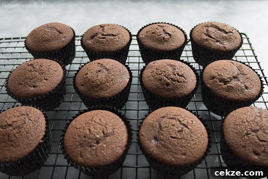 Devil's food cake cupcakes Devil's food cake cupcakes