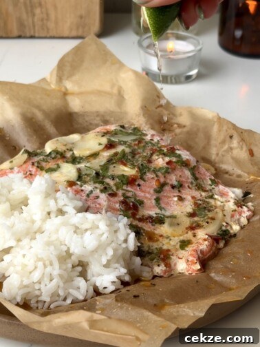 Salmon Empapelado al Mojo de Ajo