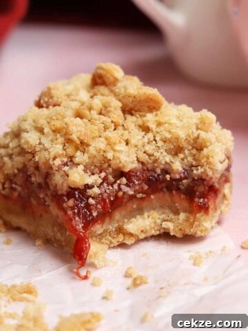 strawberry crisp bars