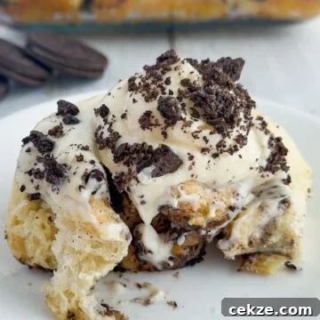 Oreo Roll on a plate.