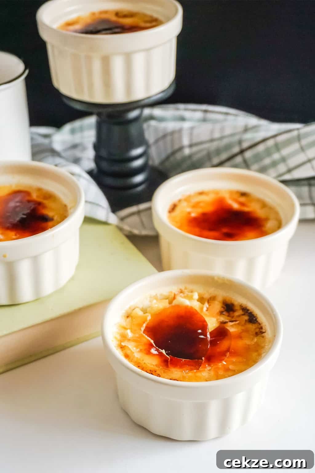 Crème brûlée serving
