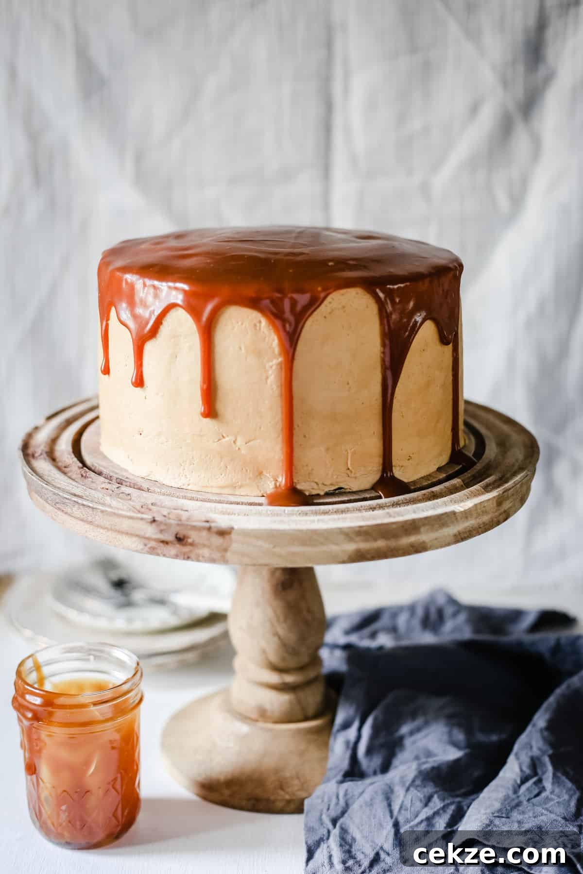 This gluten-free Salted Caramel Chocolate Espresso Cake is one of my favourite cakes from the cake stall. A chocolate lover’s sponge sandwiched together with silky salted caramel swiss meringue buttercream and drizzled with thick luscious salted caramel.