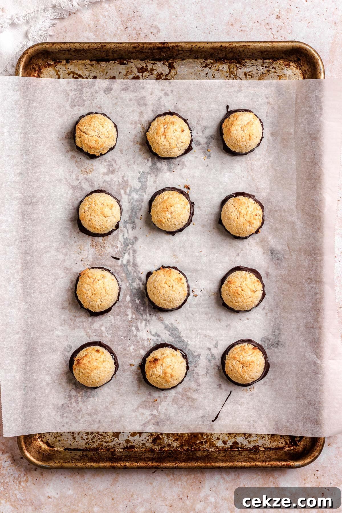 Chewy Coconut Macaroons Recipe with Golden Crispy Tops 3 img 5980 2