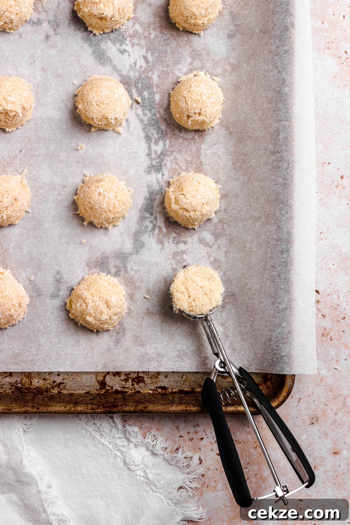Chewy Coconut Macaroons Recipe with Golden Crispy Tops 7 img 5980 6