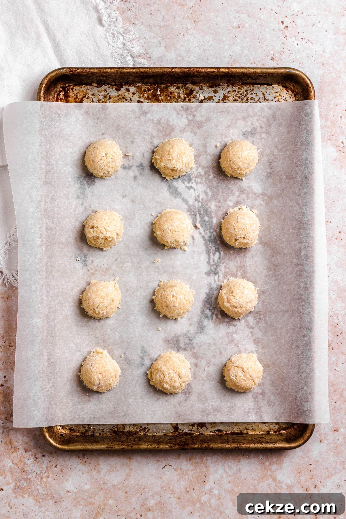 Chewy Coconut Macaroons Recipe with Golden Crispy Tops 8 img 5980 7